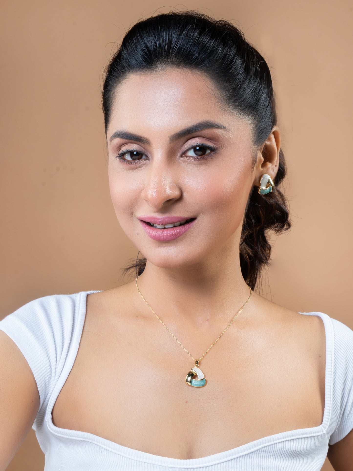 Tri-Tone Curved Harmony Pendent Set