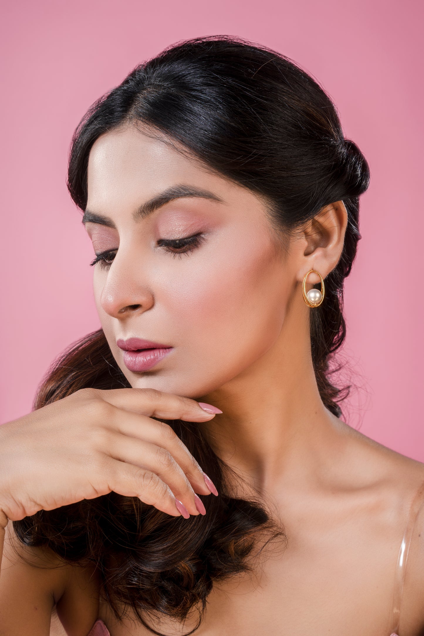 Pearl Between Oval Loops Earrings