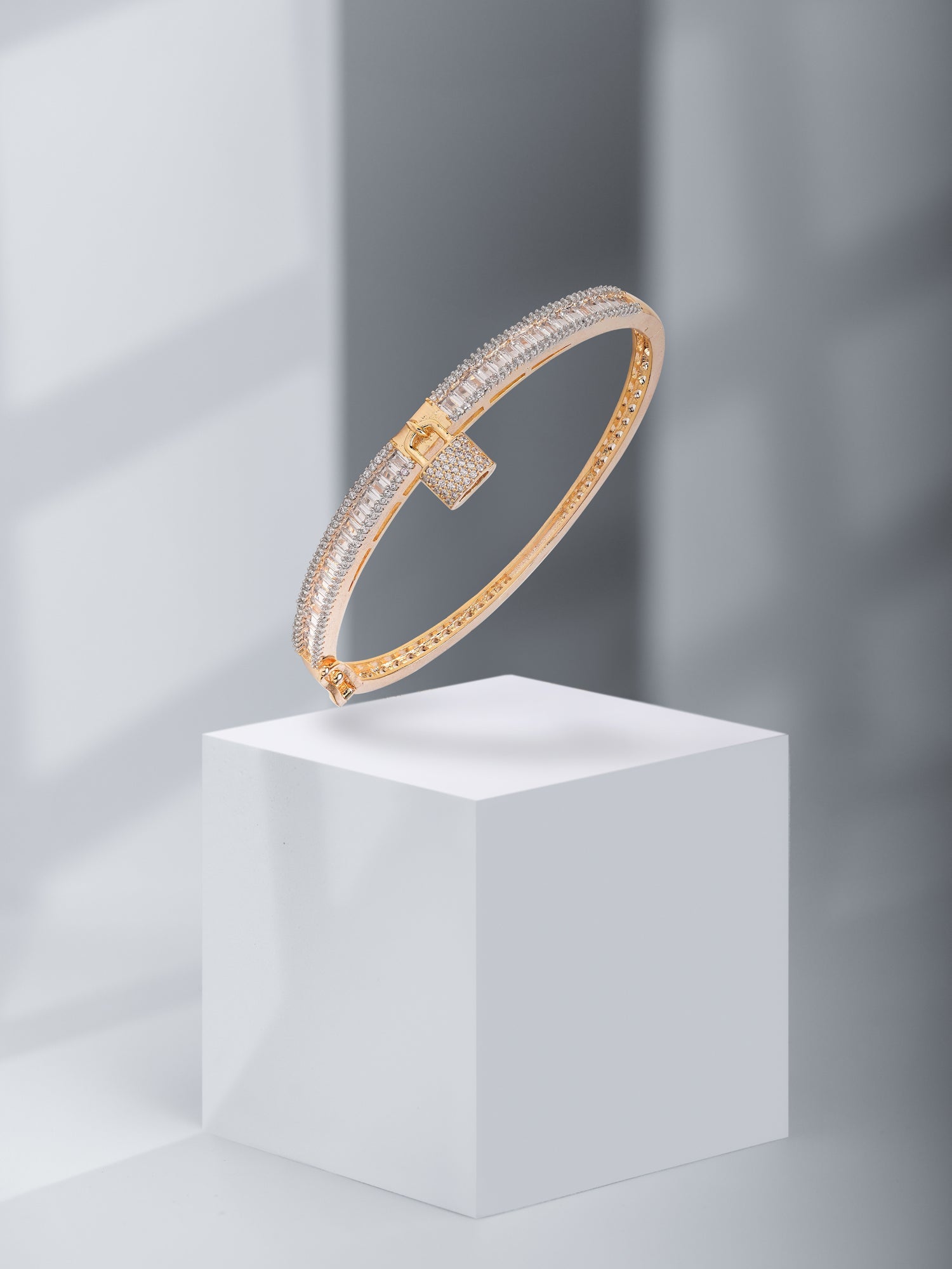 Bracelets & Bangles