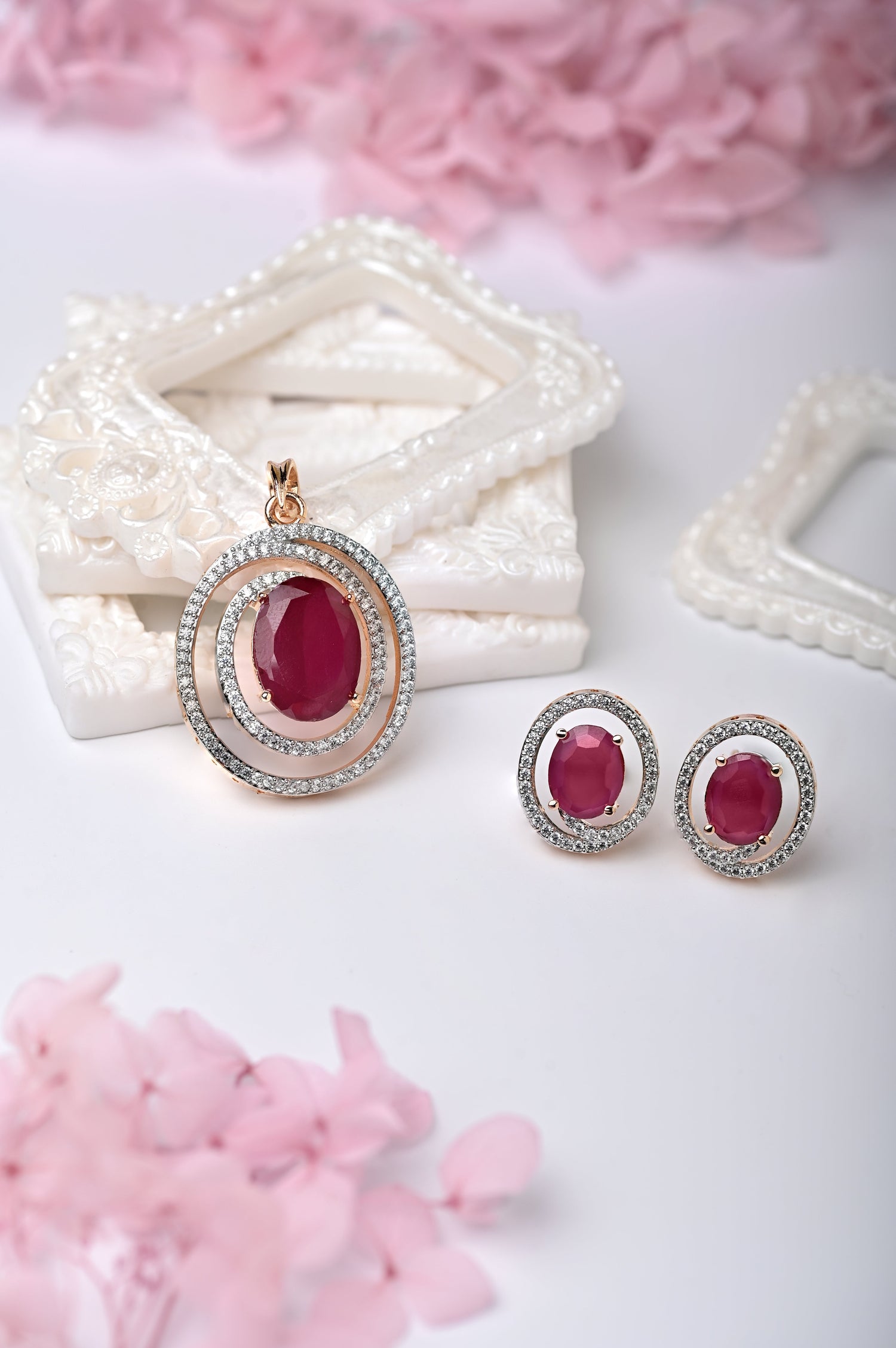 Necklace & Pendant Sets