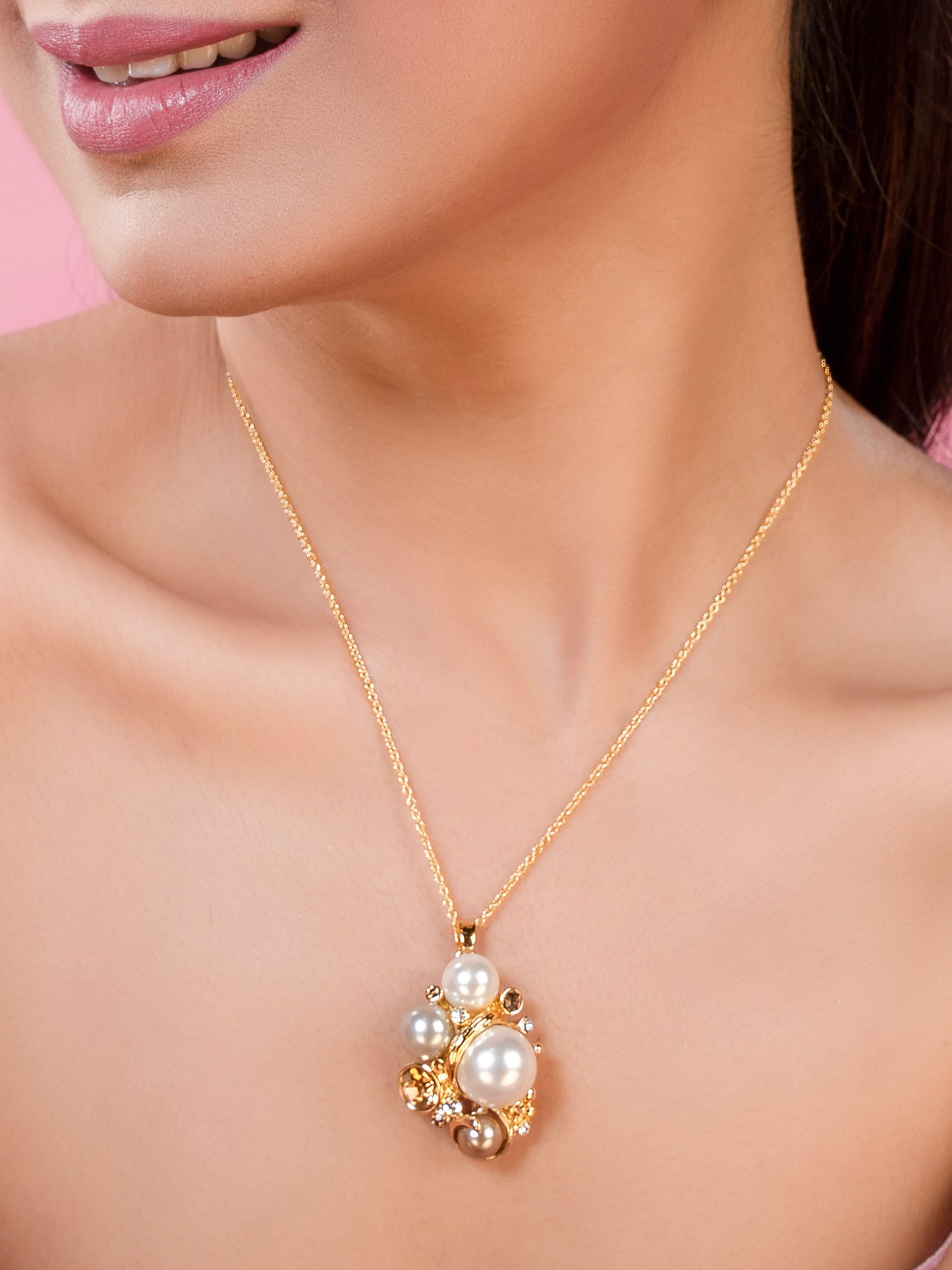 Pearl Cluster in Gold Pendent Set