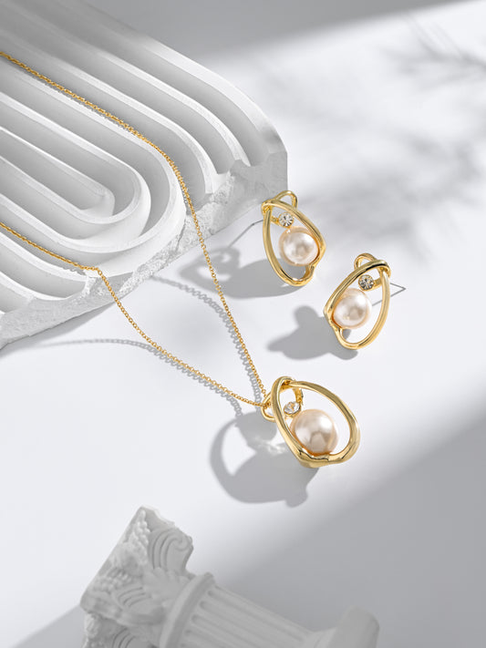 Pearl Wrapped By Golden Thread Pendent Set