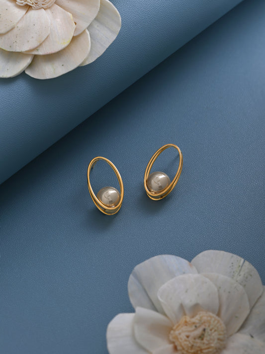 Pearl Between Oval Loops Earrings