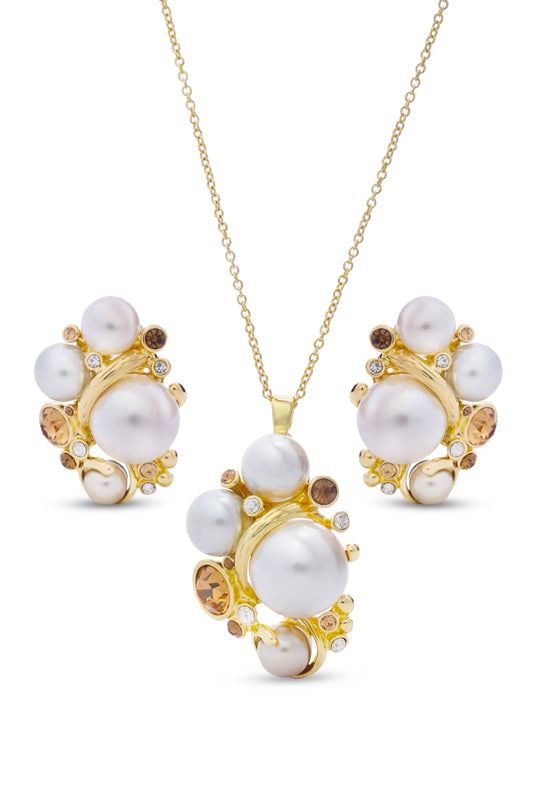 Pearl Cluster in Gold Pendent Set
