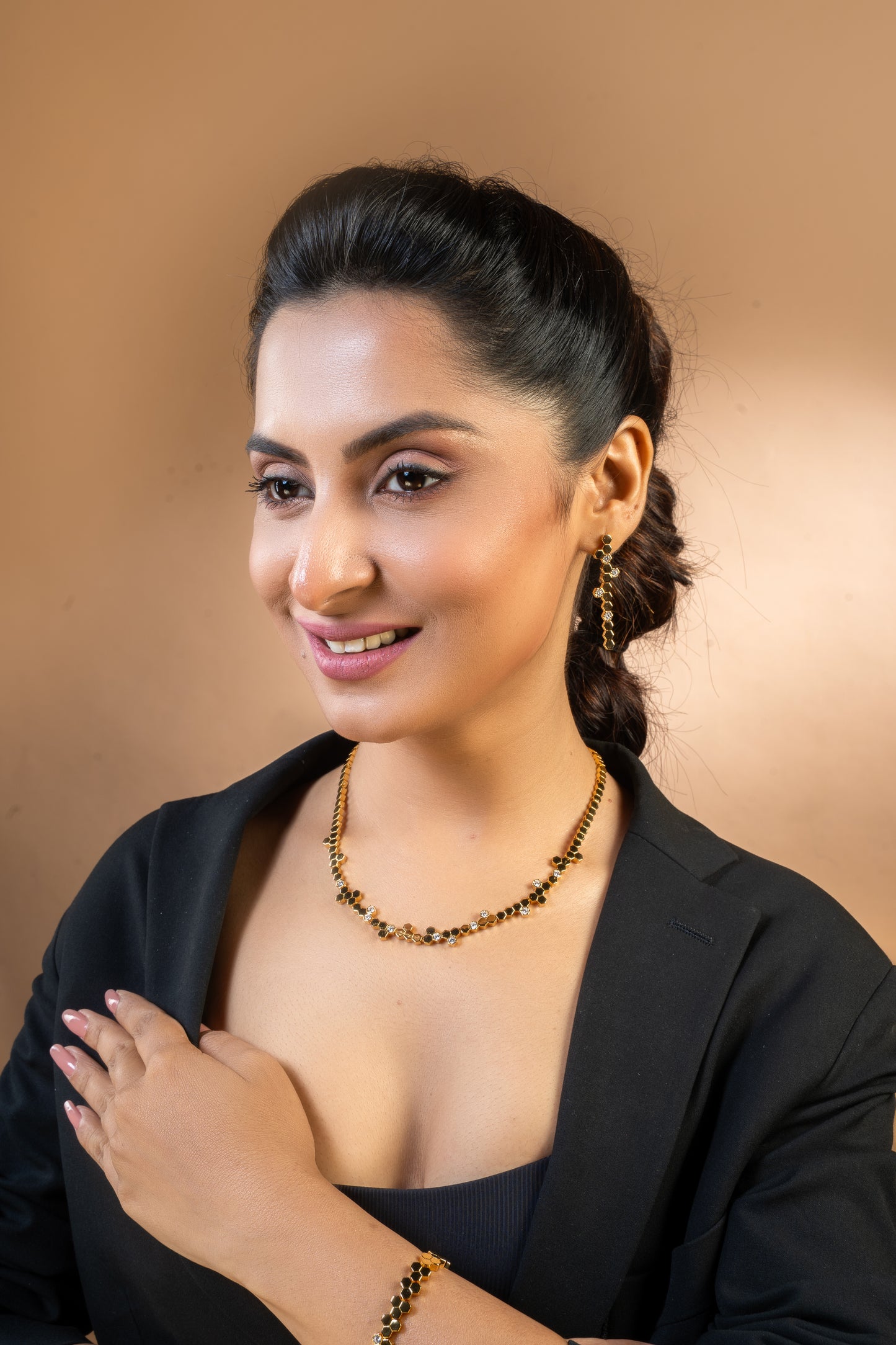 Hexa Charm Flexible Necklace Set - Gold