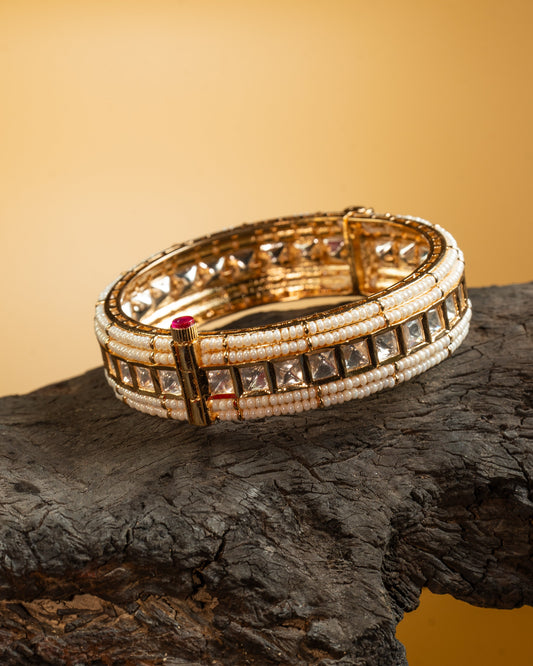 Royal Elegance Kundan Bracelet