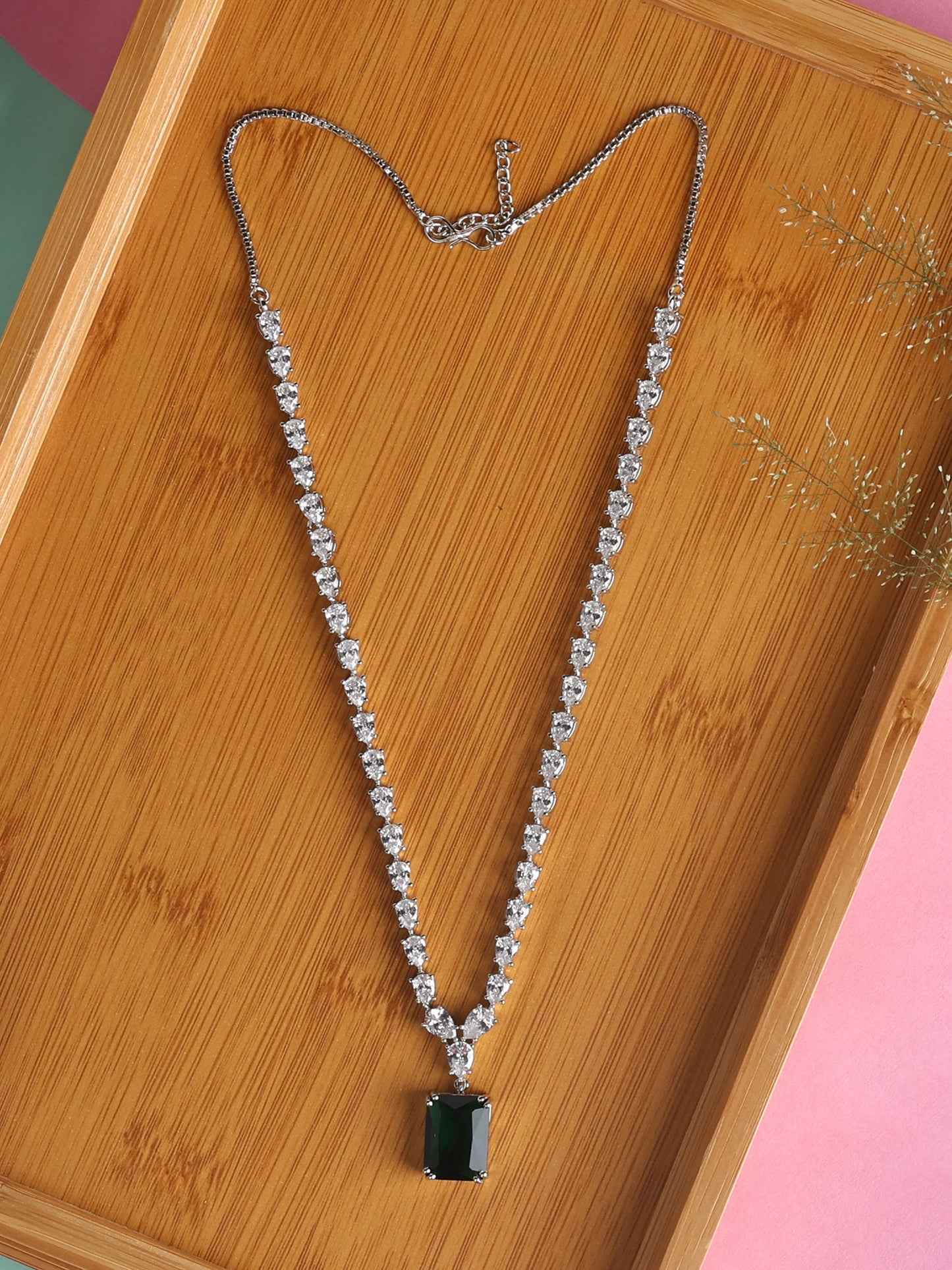 Emerald Necklace Set
