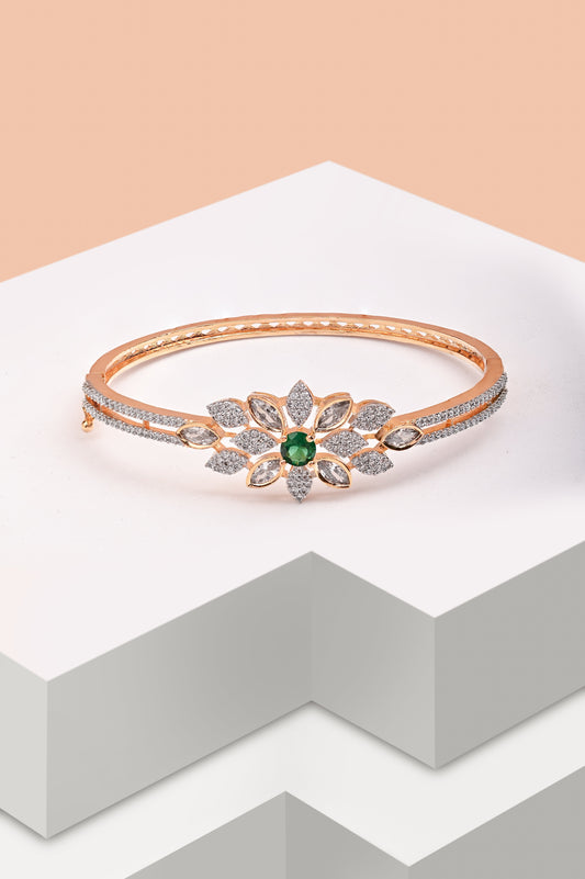 Zircon Diamond Bracelet With A Touch Of Green