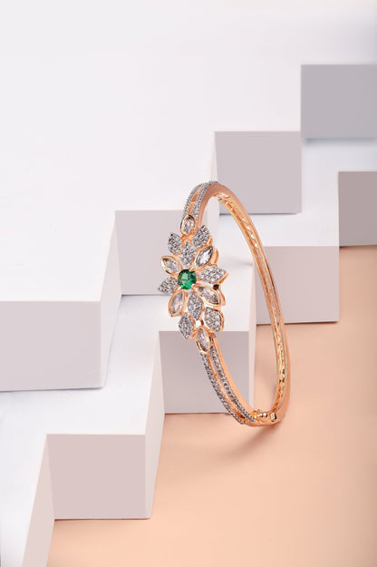 Zircon Diamond Bracelet With A Touch Of Green