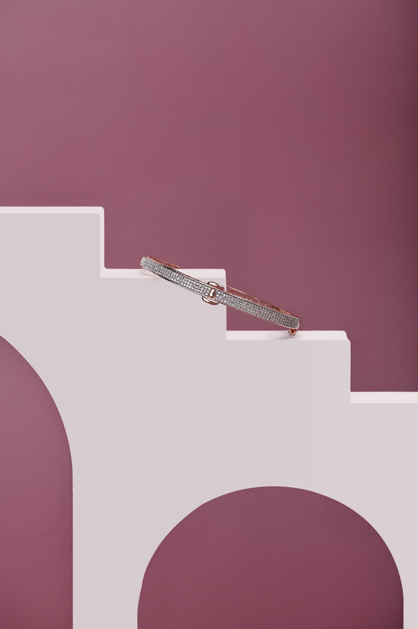 Look Of A Cartier Bracelet In Rose Gold Finish